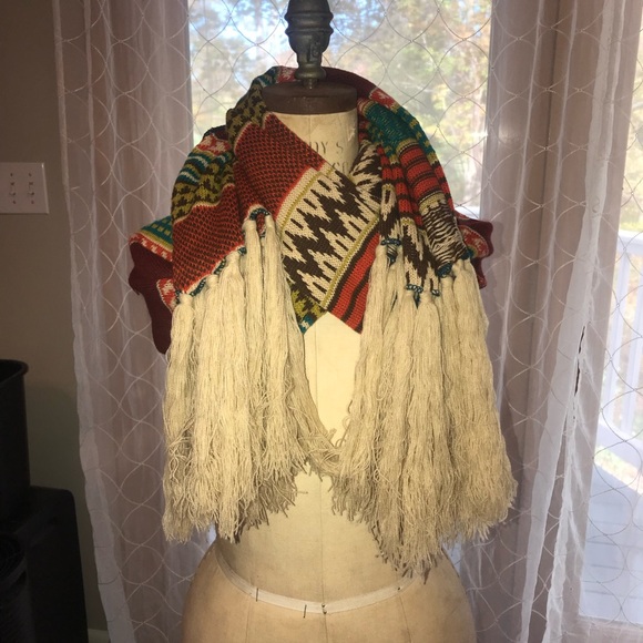 Multicolor Patterned Scarf 🧣 - Picture 2 of 7